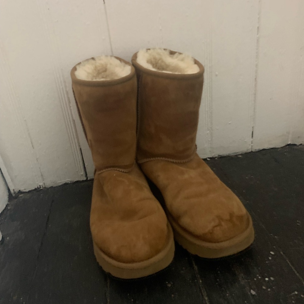 UGG short boots - Picture 2 of 3